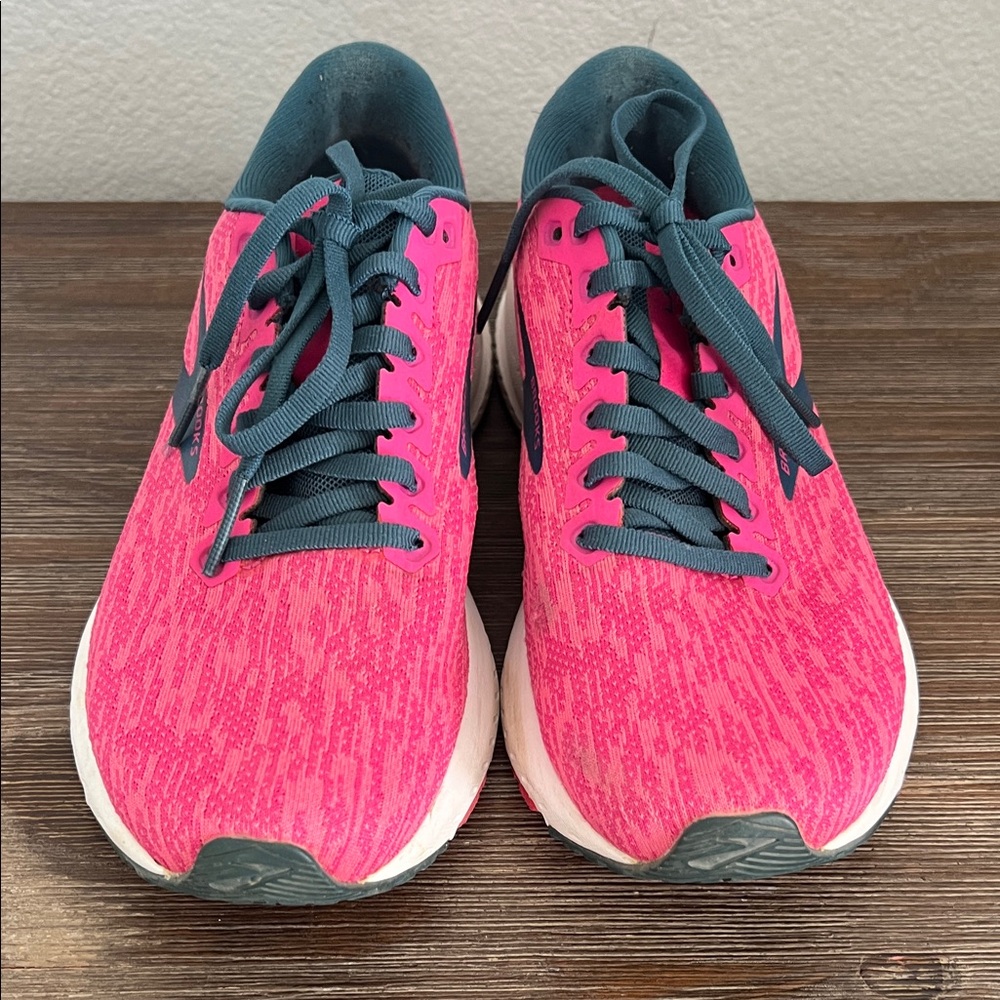 Brooks Women's Pink and Teal Athletic Shoes
